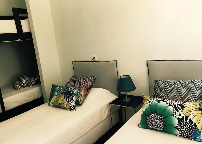 بيت شباب Back To Lisboa