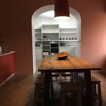 Back To Hostel Lisbon