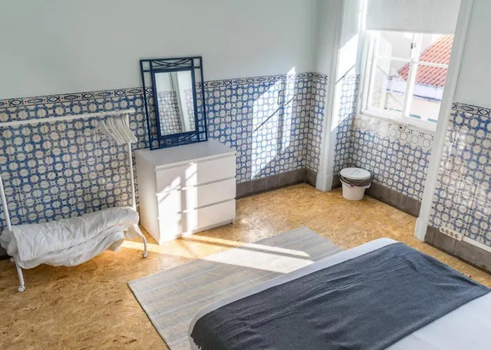 Back To Хостел *