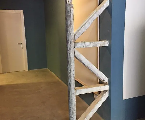 Back To Хостел *