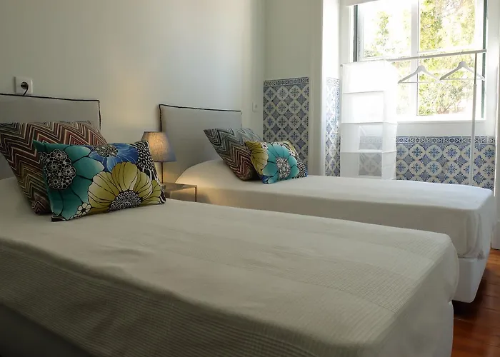 Back To * Лиссабон