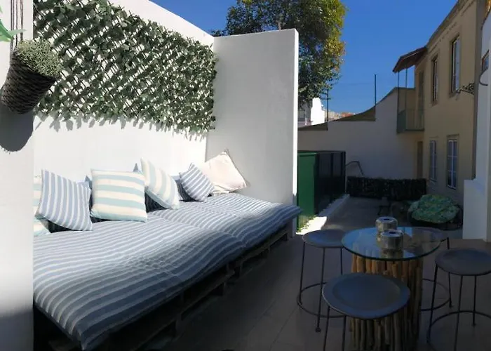 Back To Хостел