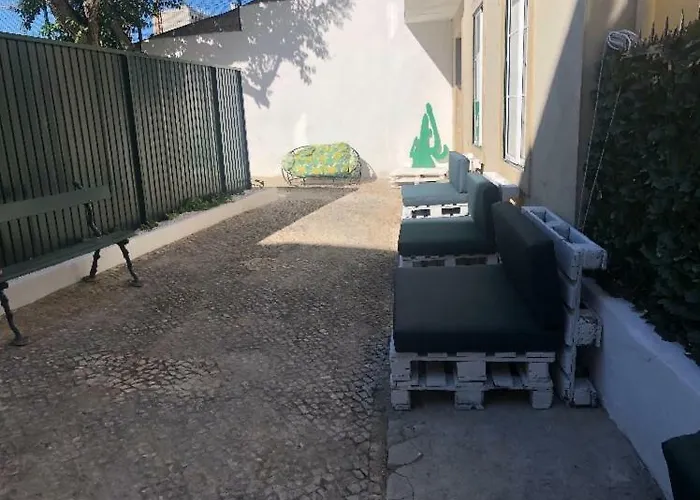 Back To Хостел